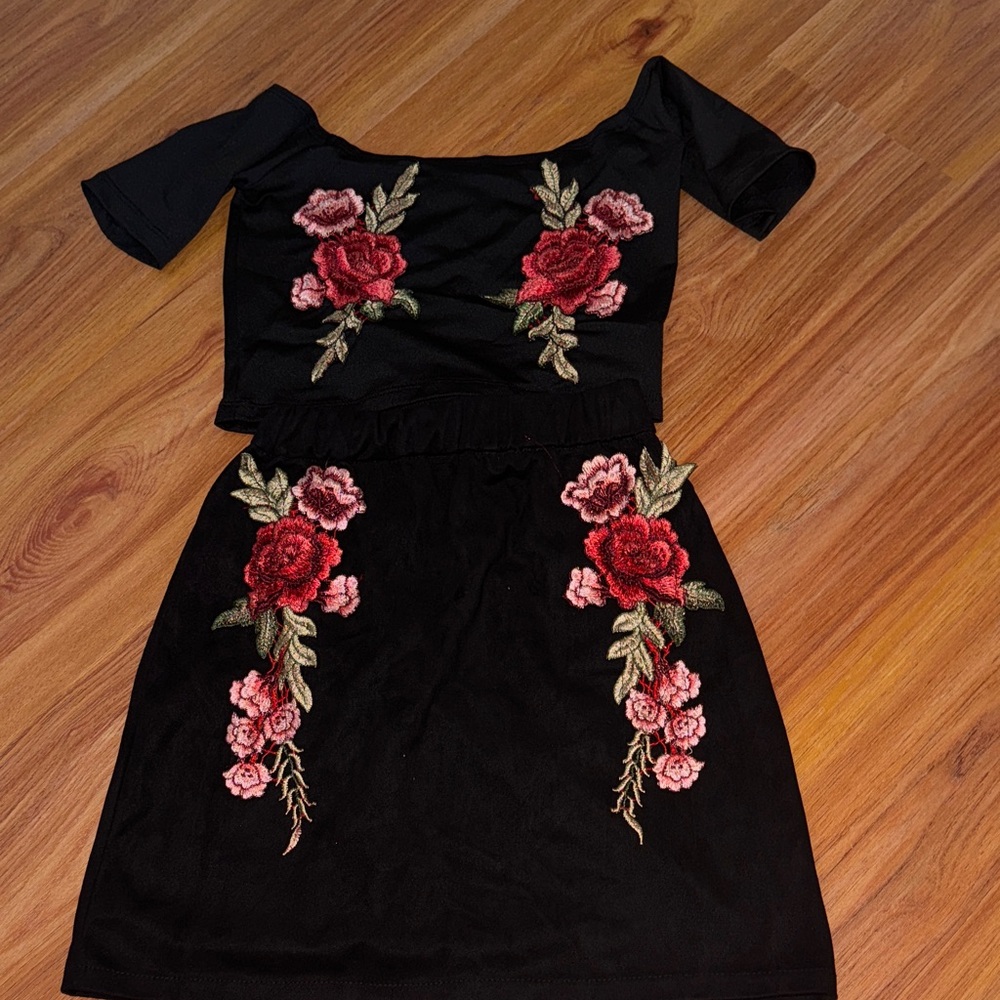 Elegant Black Floral Embroidered Dress